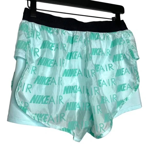 Nike Dri-Fit tempo shorts - Picture 4 of 8